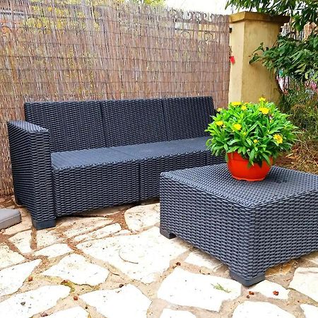 Studio Au Calme Tout Confort Proche Des Plages - Jardin Wifi Parking Фрежюс Экстерьер фото