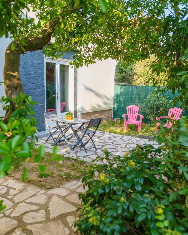 Studio Au Calme Tout Confort Proche Des Plages - Jardin Wifi Parking Фрежюс Экстерьер фото
