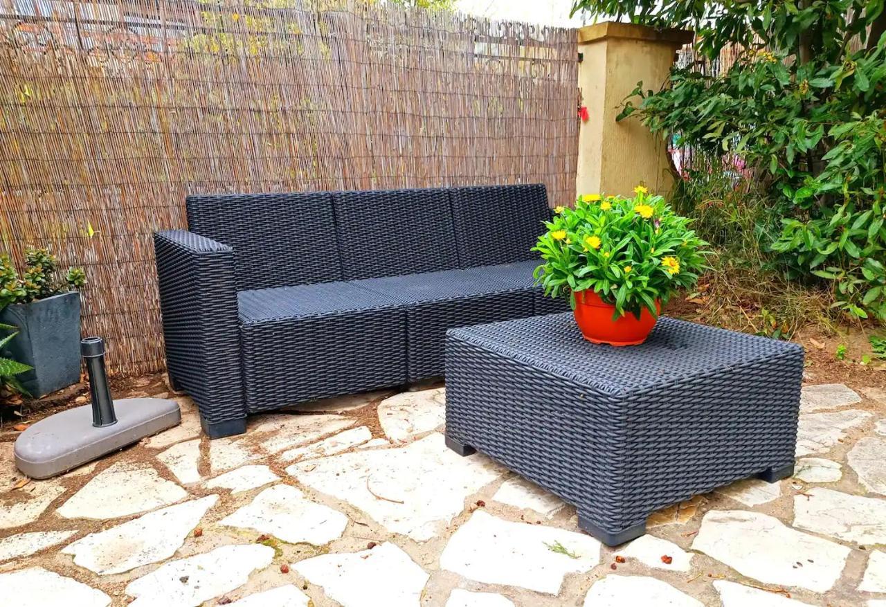 Studio Au Calme Tout Confort Proche Des Plages - Jardin Wifi Parking Фрежюс Экстерьер фото